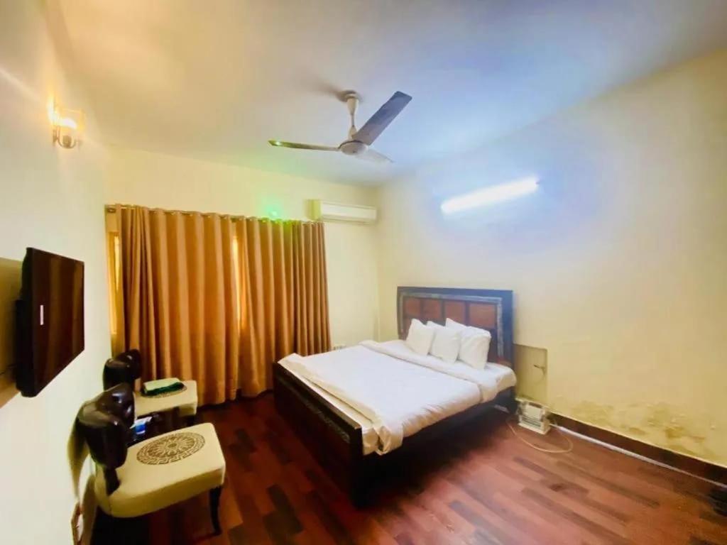 Mulberry Guest House F-10 Islamabad Exterior photo