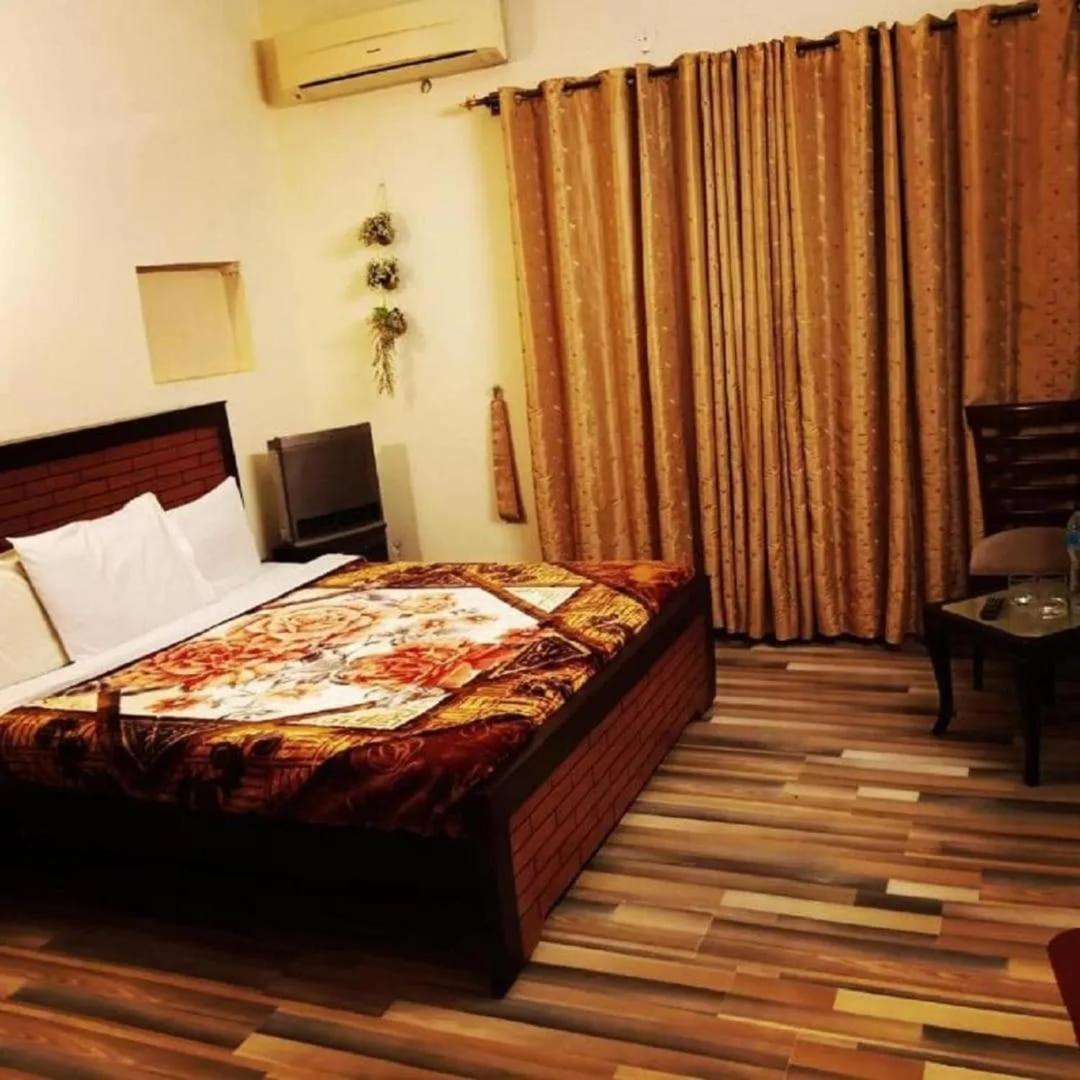 Mulberry Guest House F-10 Islamabad Exterior photo